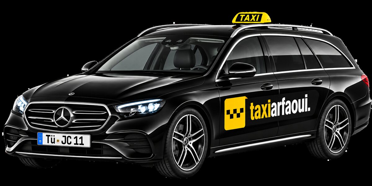 Zweiter schwarzer Mercedes-Benz E-Klasse Kombi von Taxi Arfaoui aus Tübingen, seitlich von vorne
