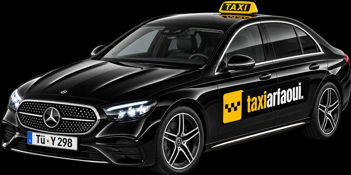 Schwarze Mercedes-Benz E-Klasse Limousine von Taxi Arfaoui aus Tübingen, seitlich von vorne